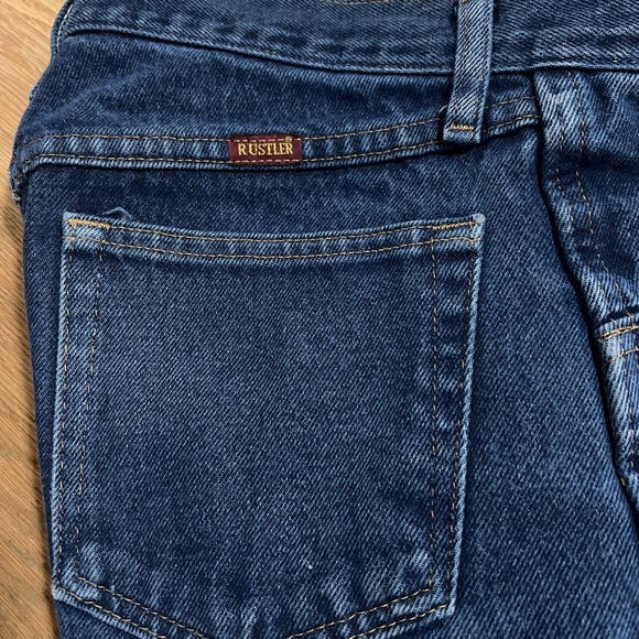 Wrangler's Rustler jeans - Picture 1 of 3